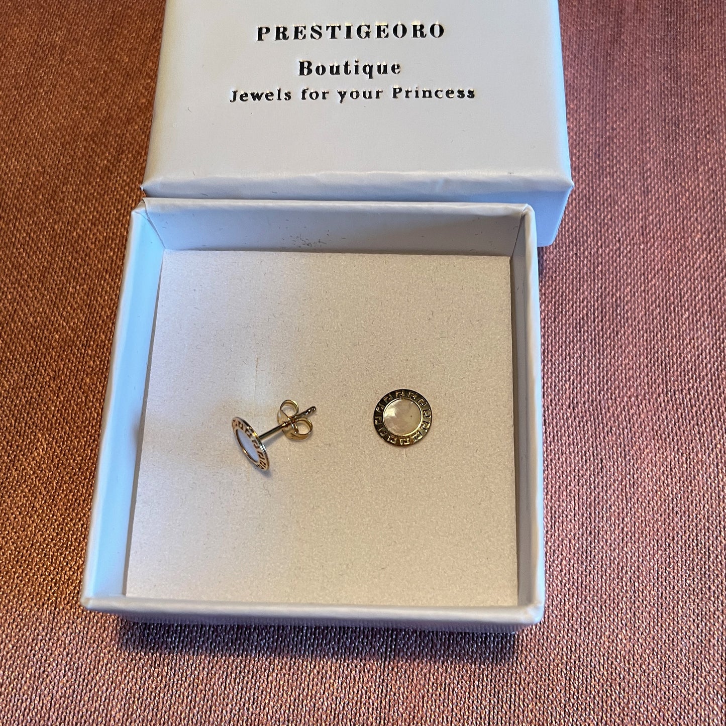 Pendientes oro Redondos de Nácar (Oro 9K)