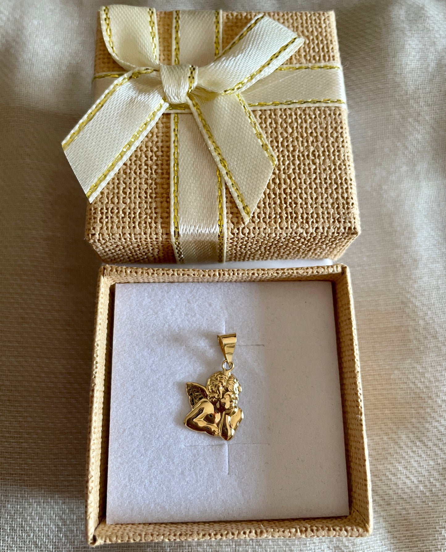 Colgante oro Ángel de la Guarda (Oro 18K)