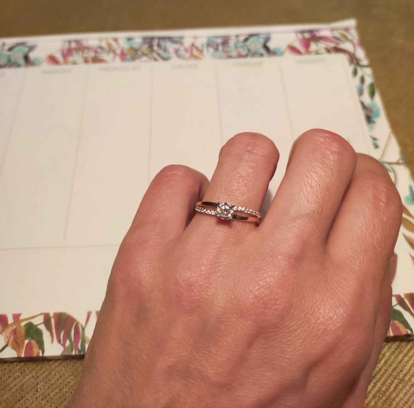 Anillo Solitario (Oro 9K)