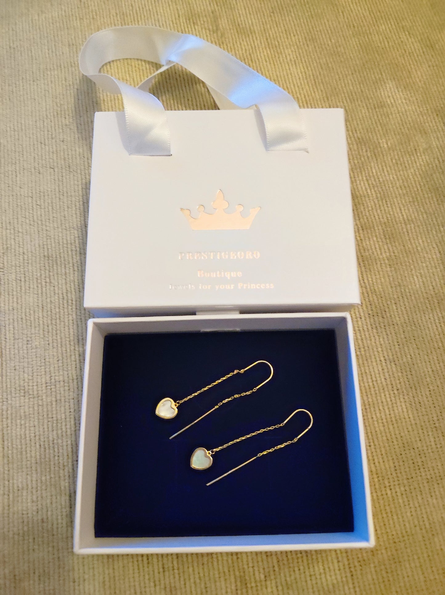 Pendientes oro largos corazón nácar (9K)