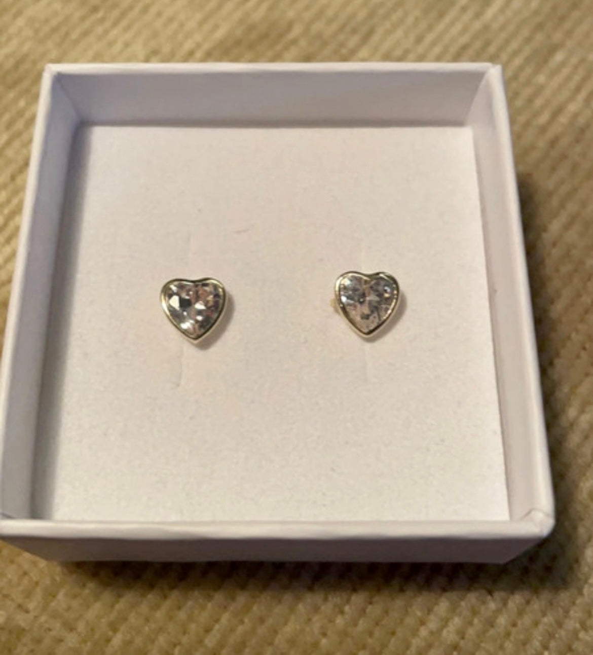 Pendientes oro Corazón bocelados 6x6 (Oro 9K)